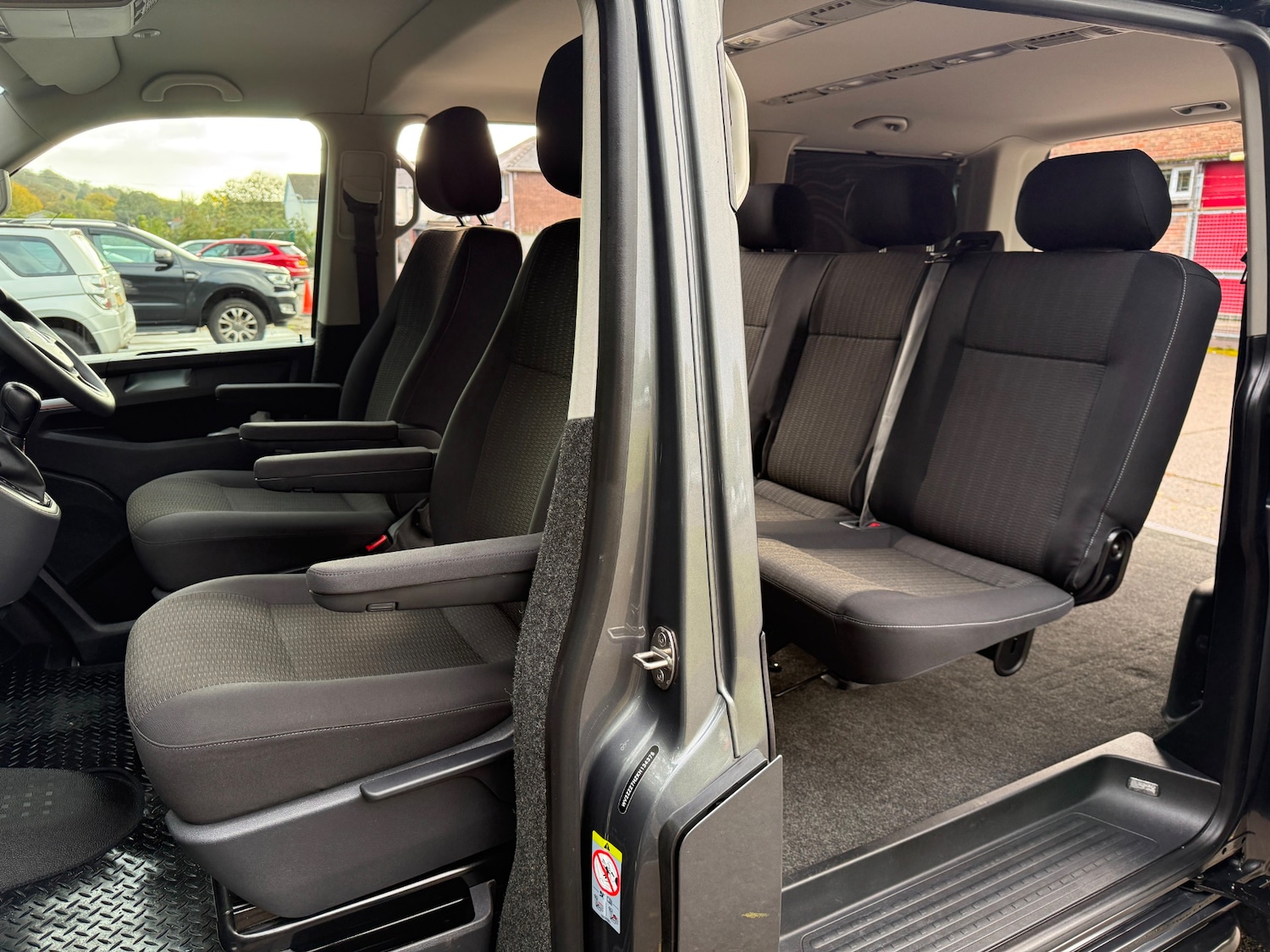 Used Volkswagen Transporter Shuttle 2019 for sale - 76365000: Photo 18