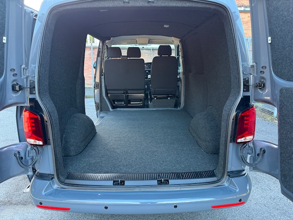 Used Volkswagen Transporter 2022 for sale - 76077564: Photo 3