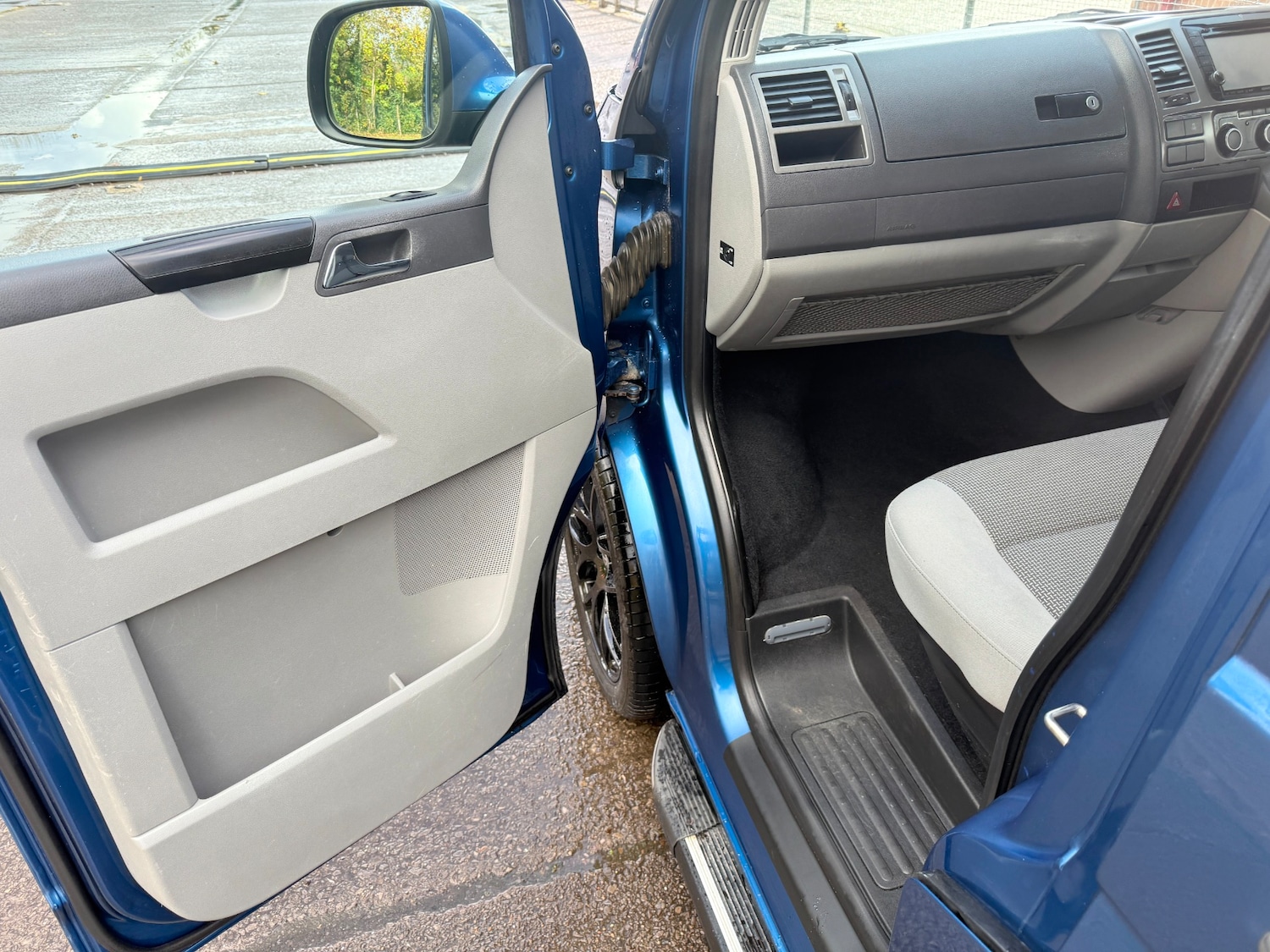 Used Volkswagen Transporter Shuttle 2012 for sale - 76446117: Photo 17