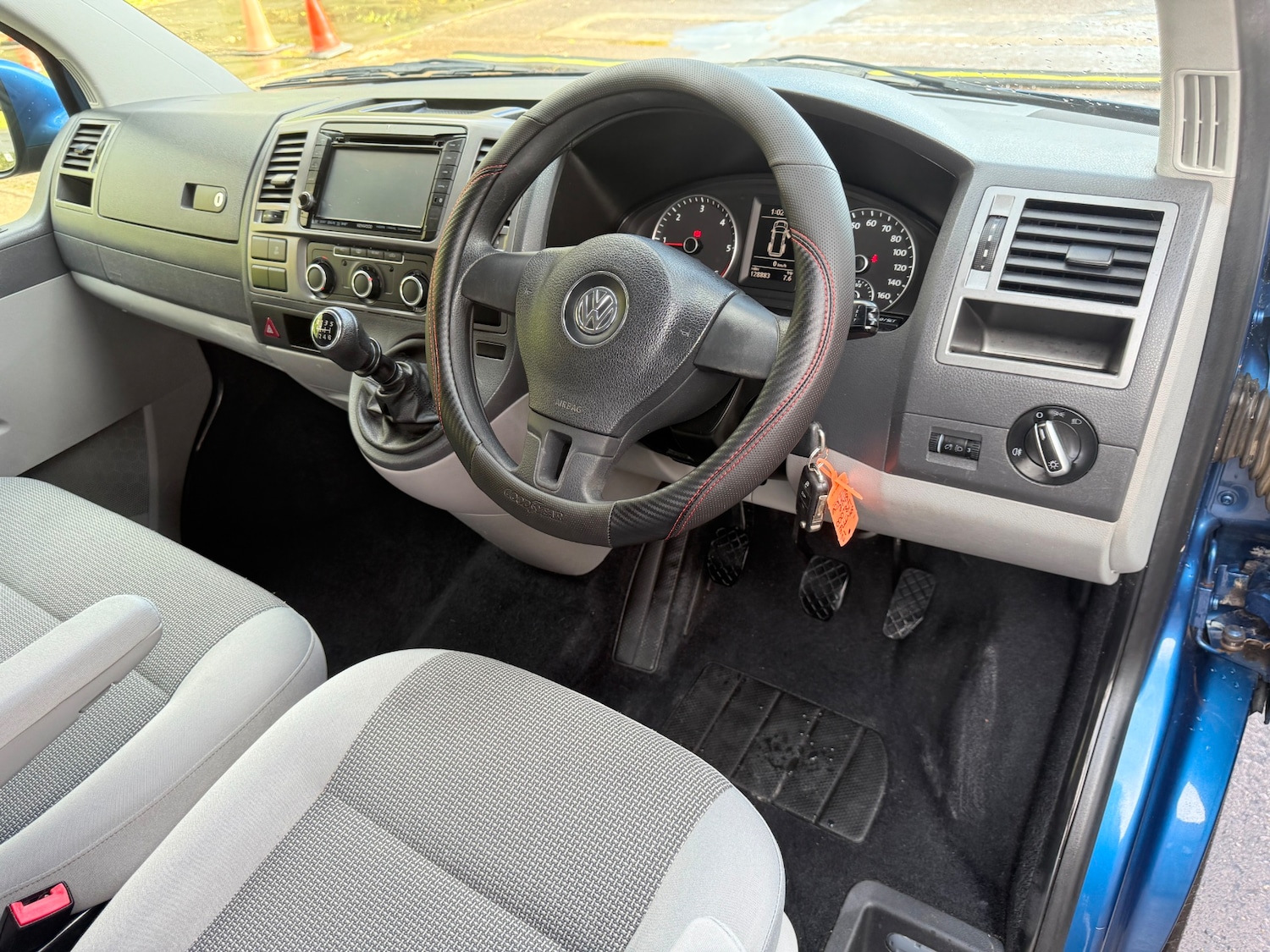 Used Volkswagen Transporter Shuttle 2012 for sale - 76446117: Photo 21