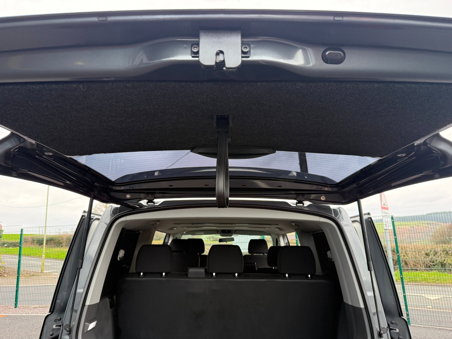 Used Volkswagen Transporter Shuttle 2020 for sale - 77721810: Photo 13