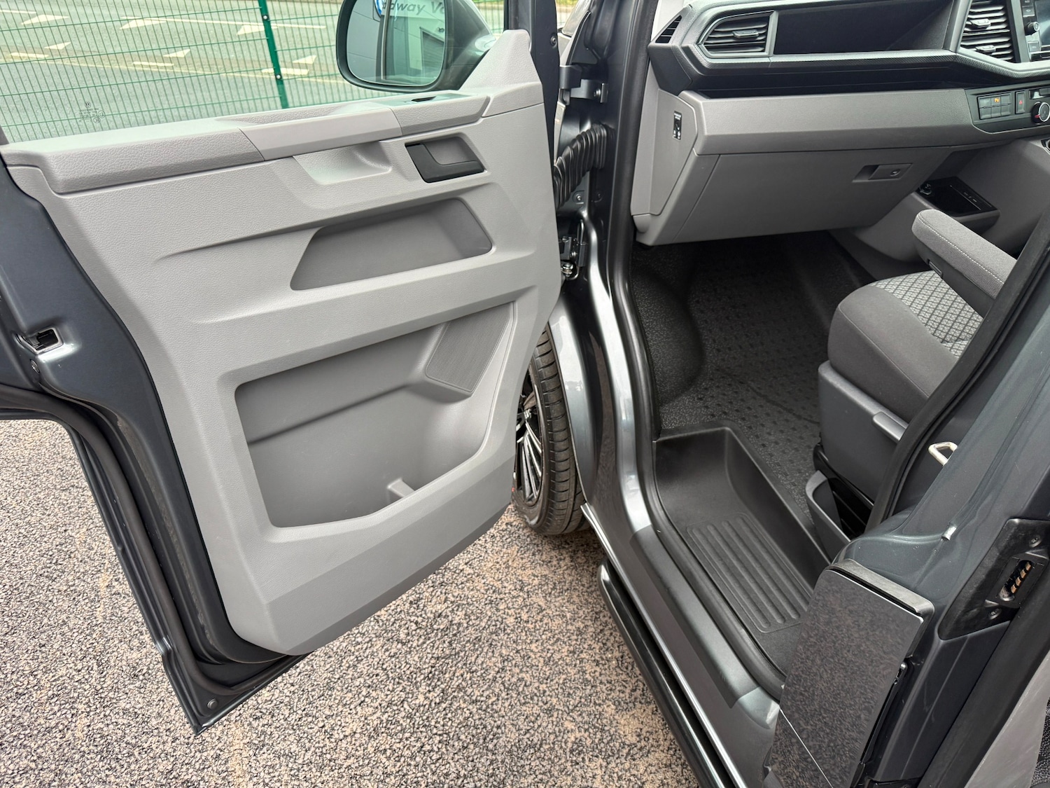 Used Volkswagen Transporter Shuttle 2020 for sale - 77721810: Photo 16