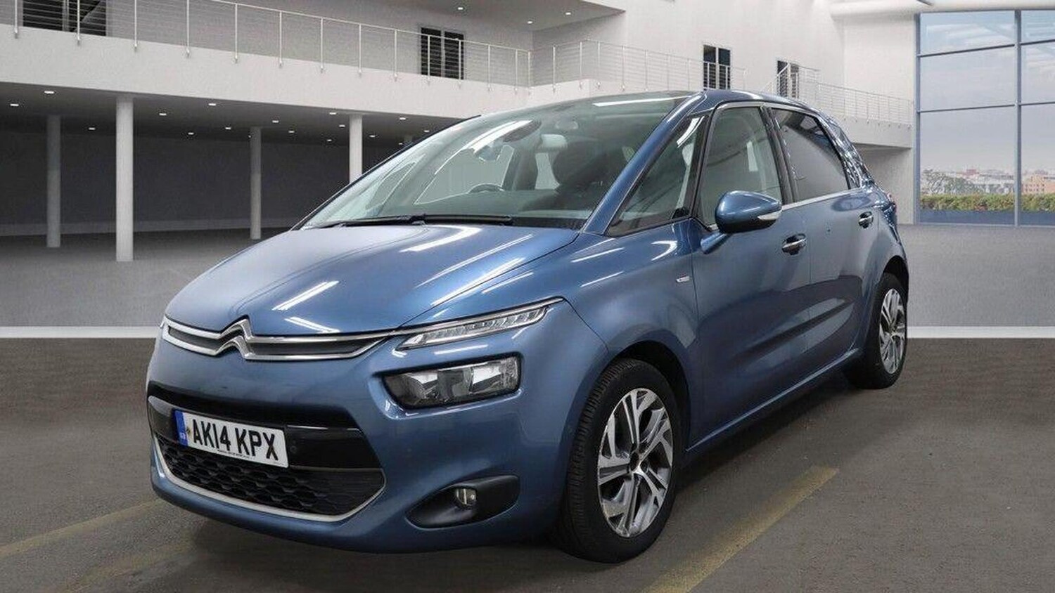 Used Citroen C4 Picasso 2014 for sale - 76198549: Photo 2