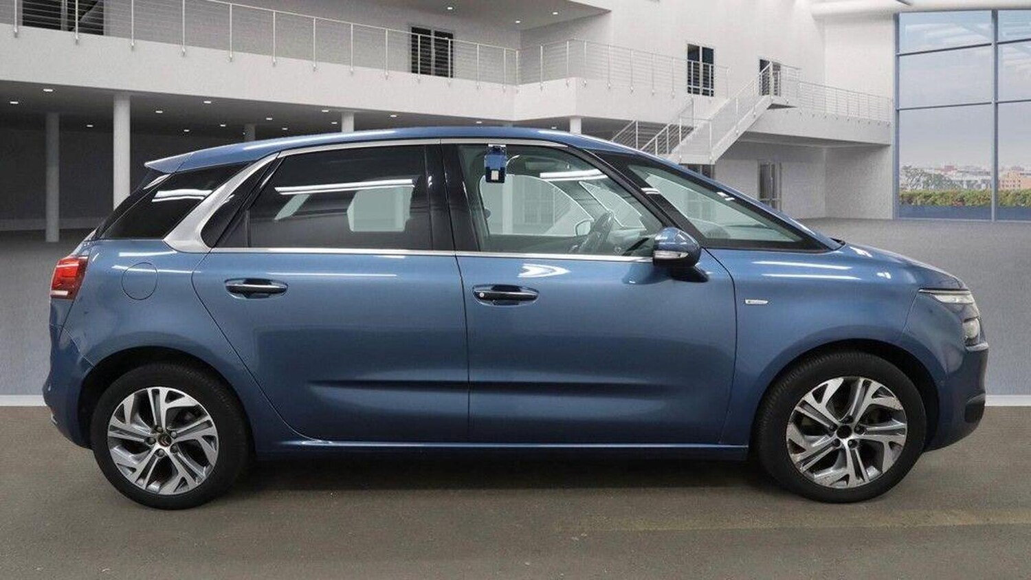 Used Citroen C4 Picasso 2014 for sale - 76198549: Photo 5