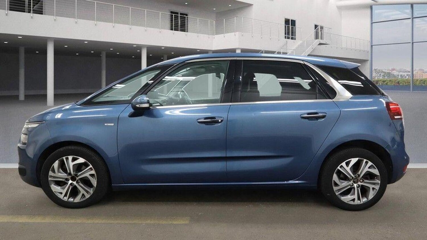 Used Citroen C4 Picasso 2014 for sale - 76198549: Photo 6