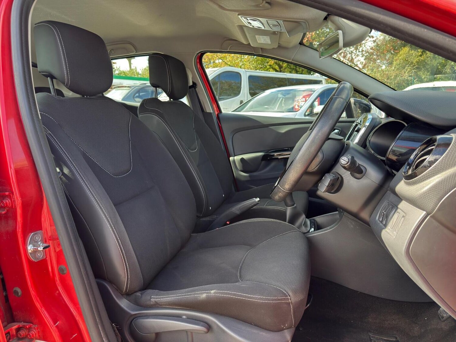 Used Renault Clio 2014 for sale - 76198526: Photo 14