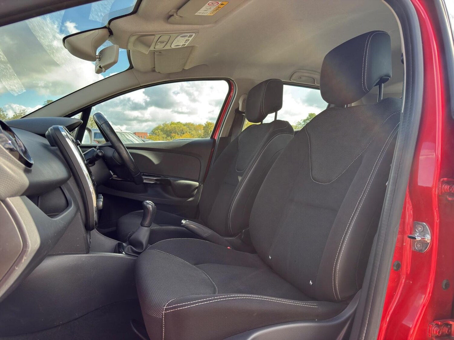 Used Renault Clio 2014 for sale - 76198526: Photo 29