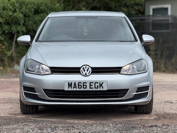 Used Volkswagen Golf 2016 for sale - 76198513: Photo