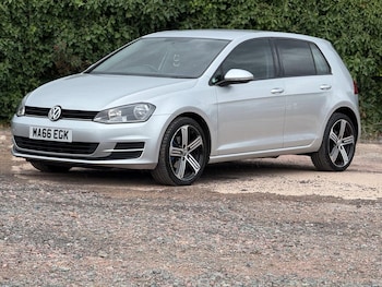 Used Volkswagen Golf 2016 for sale - 76198513: Photo