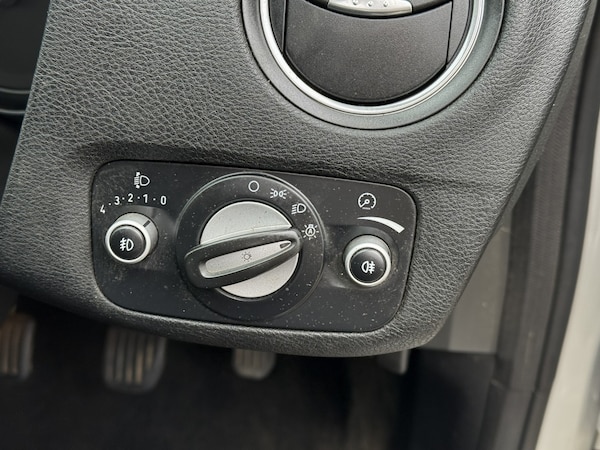 Used Ford Mondeo 2011 for sale - 76246180: Photo 16