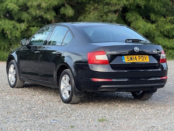 Used Skoda Octavia 2014 for sale - 76198535: Photo