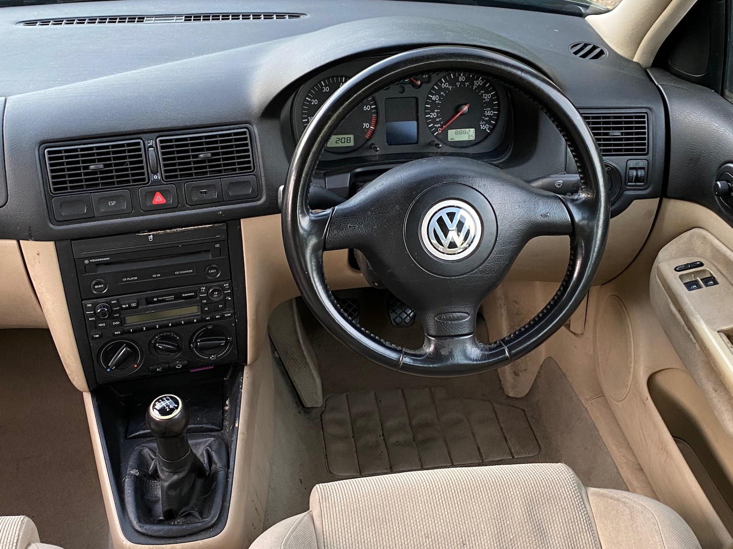 Used Volkswagen Golf 2002 for sale - 75644565: Photo 28