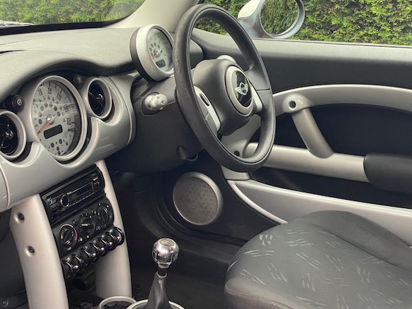 Used MINI Hatch 2002 for sale - 75021939: Photo 25