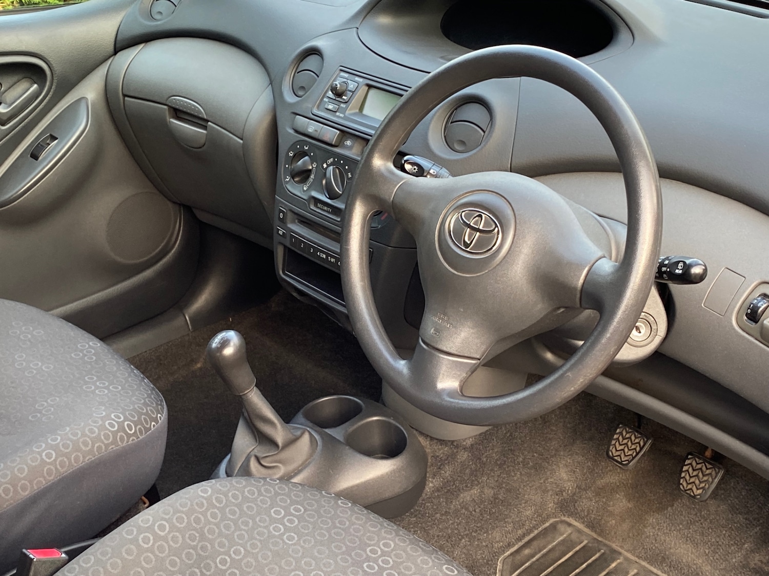 Used Toyota Yaris 2003 for sale - 75535639: Photo 20