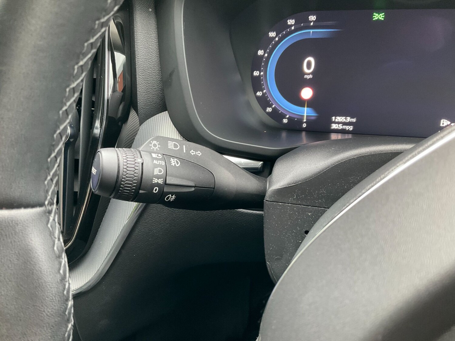 Used Volvo XC60 2023 for sale - 76299332: Photo 32