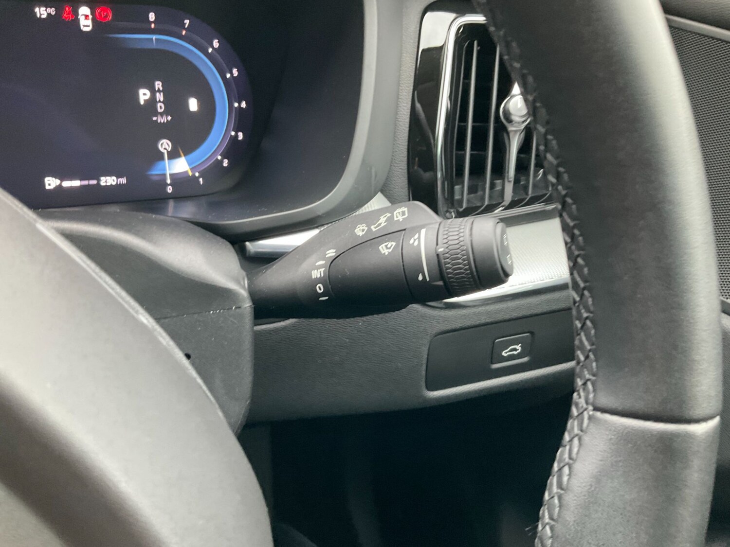 Used Volvo XC60 2023 for sale - 76299332: Photo 33