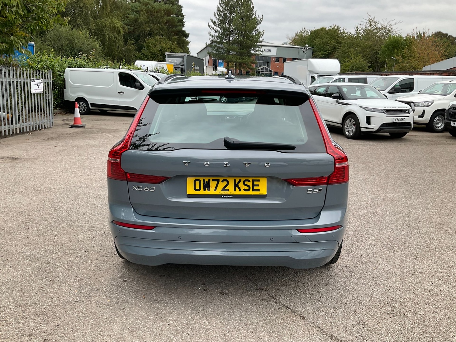 Used Volvo XC60 2023 for sale - 76299332: Photo 8