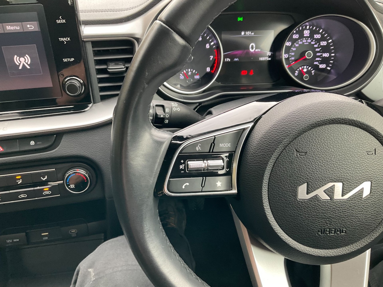 Used Kia Ceed 2023 for sale - 76531446: Photo 30