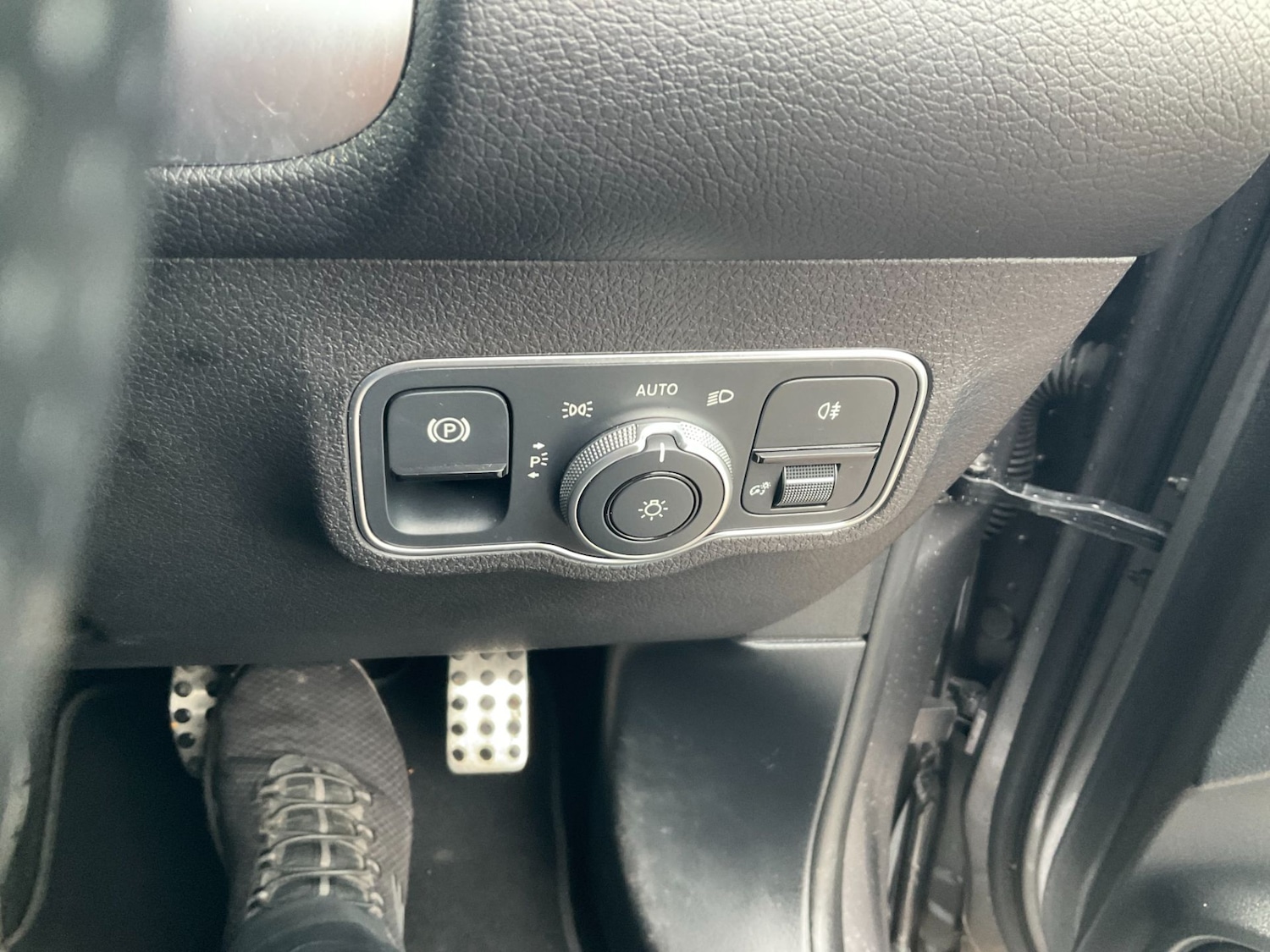 Used Mercedes-Benz GLB 2023 for sale - 77171124: Photo 37