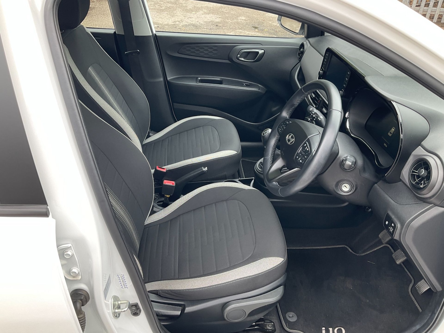 Used Hyundai i10 2024 for sale - 76782566: Photo 12