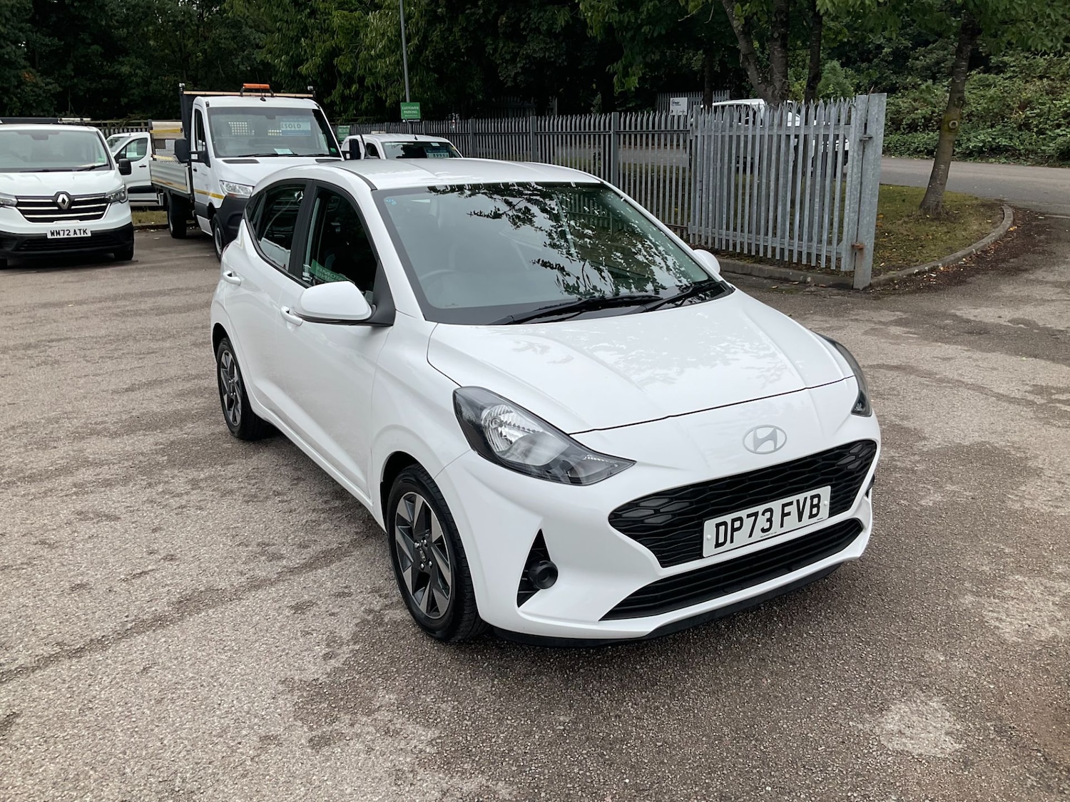 Used Hyundai i10 2024 for sale - 76782566: Photo 2