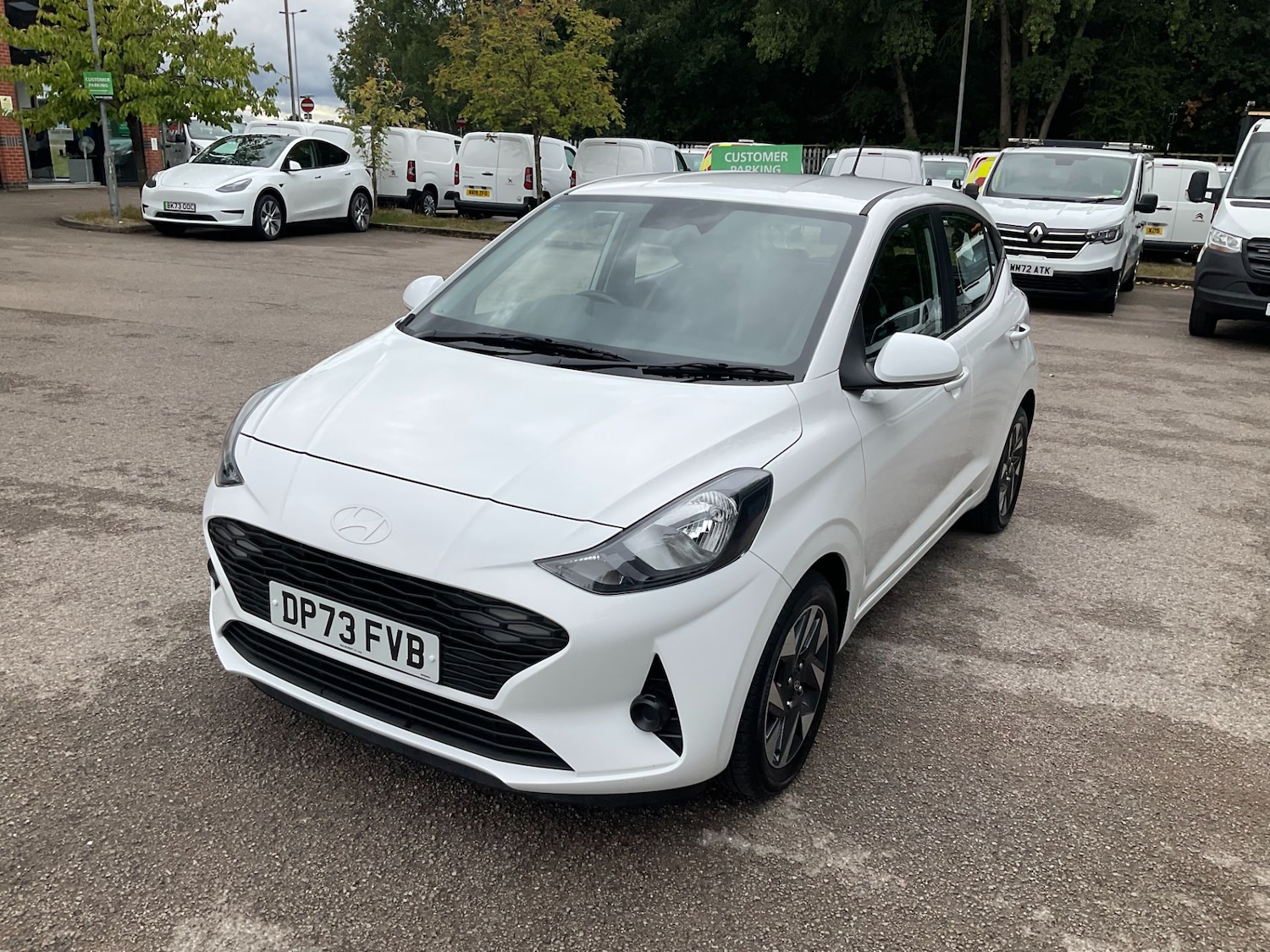 Used Hyundai i10 2024 for sale - 76782566: Photo 5