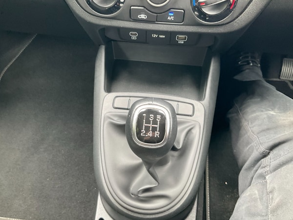 Used Hyundai i10 2024 for sale - 76238488: Photo 31