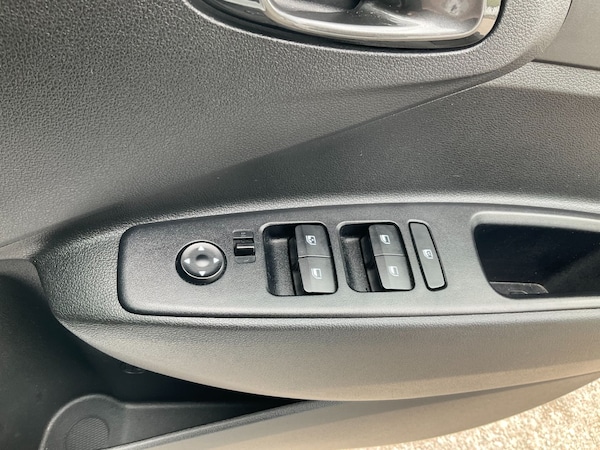 Used Hyundai i10 2024 for sale - 76238488: Photo 37