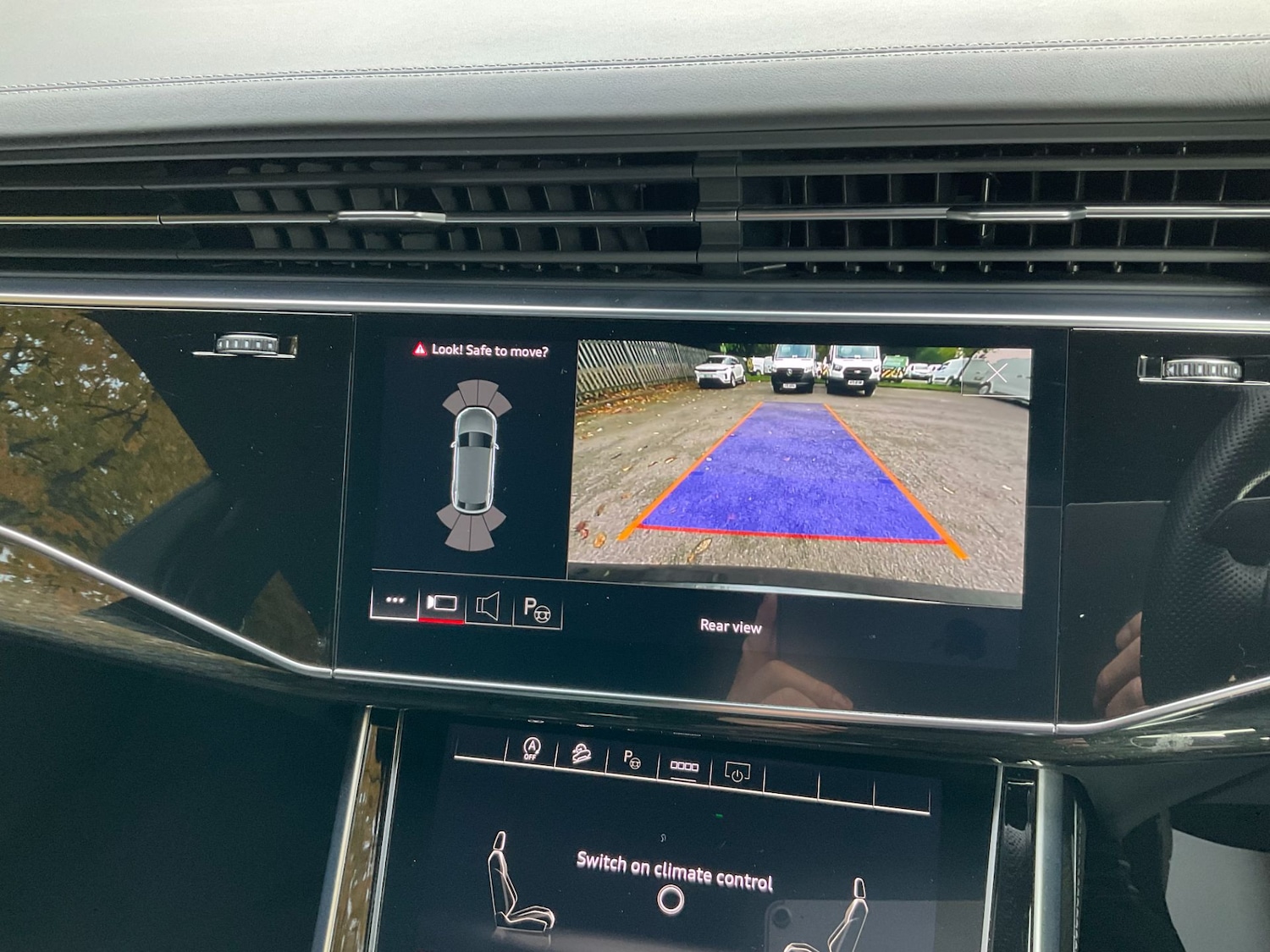 Used Audi Q8 2022 for sale - 76531436: Photo 22