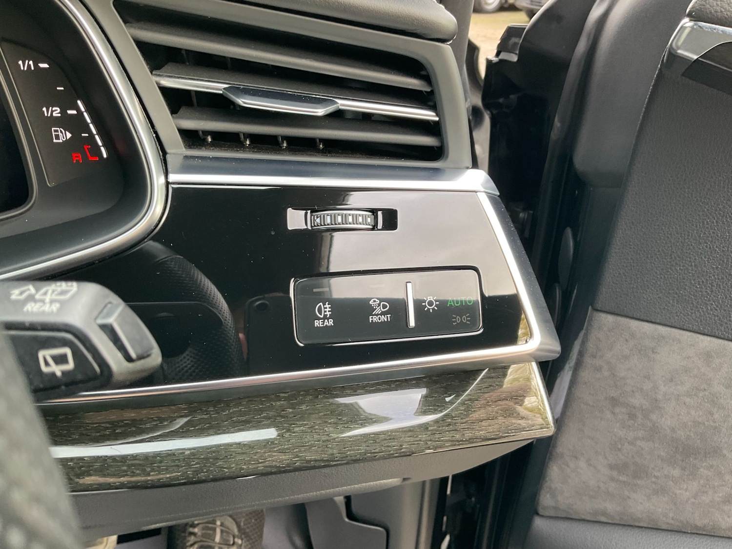 Used Audi Q8 2022 for sale - 76531436: Photo 33