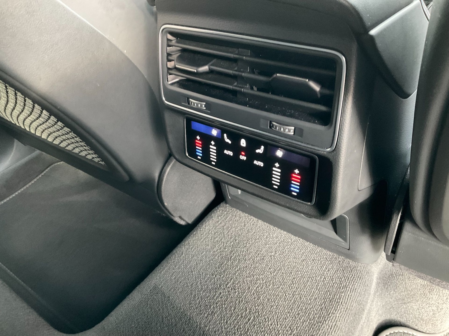 Used Audi Q8 2022 for sale - 76531436: Photo 38