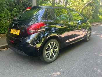 Used Peugeot 208 2016 for sale - 79187772: Photo