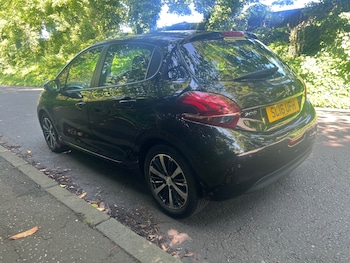 Used Peugeot 208 2016 for sale - 79187772: Photo