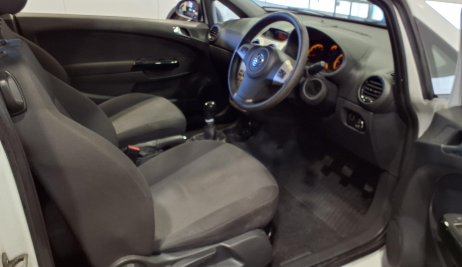 Used Vauxhall Corsa 2010 for sale - 77301661: Photo 12