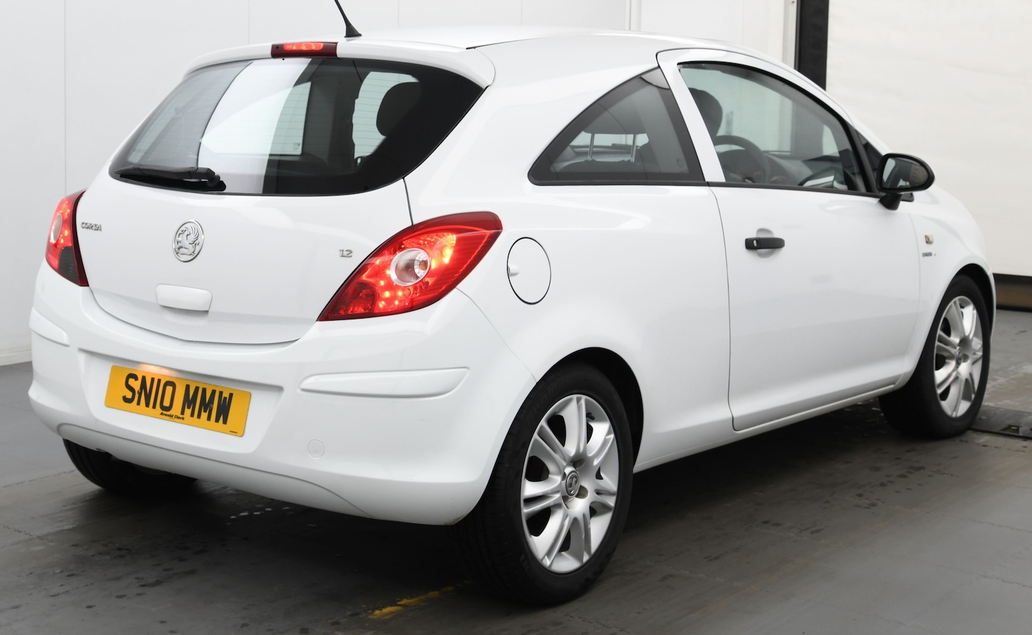 Used Vauxhall Corsa 2010 for sale - 77301661: Photo 3