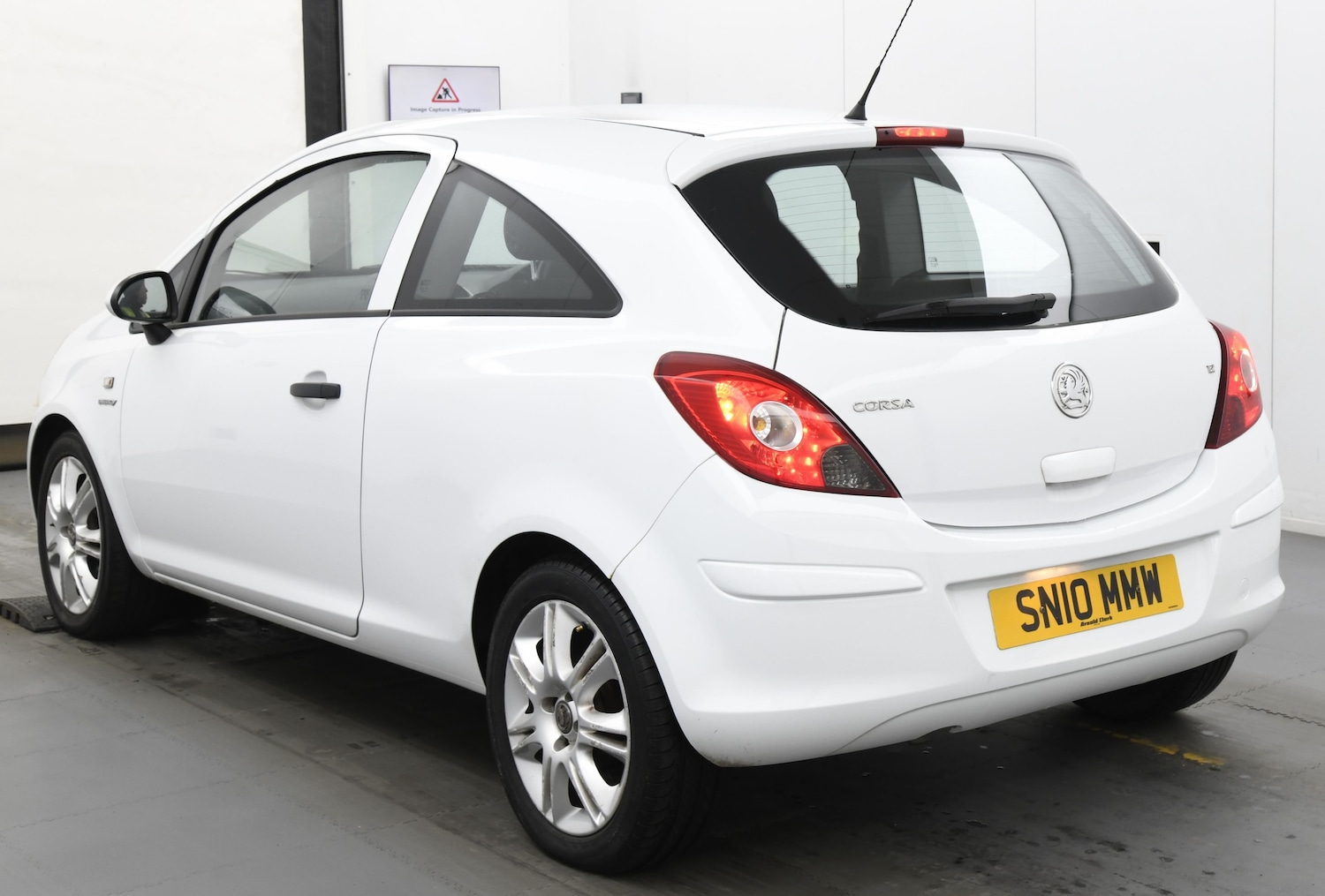 Used Vauxhall Corsa 2010 for sale - 77301661: Photo 4