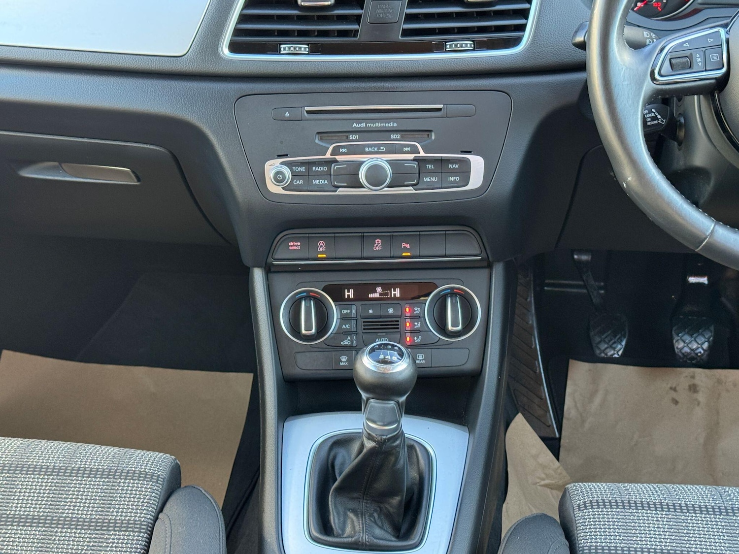 Used Audi Q3 2015 for sale - 76935891: Photo 19