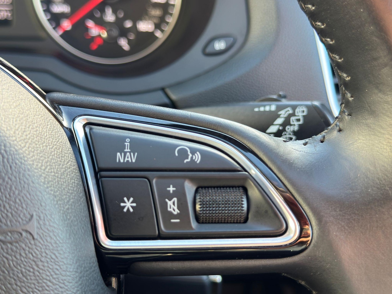 Used Audi Q3 2015 for sale - 76935891: Photo 42