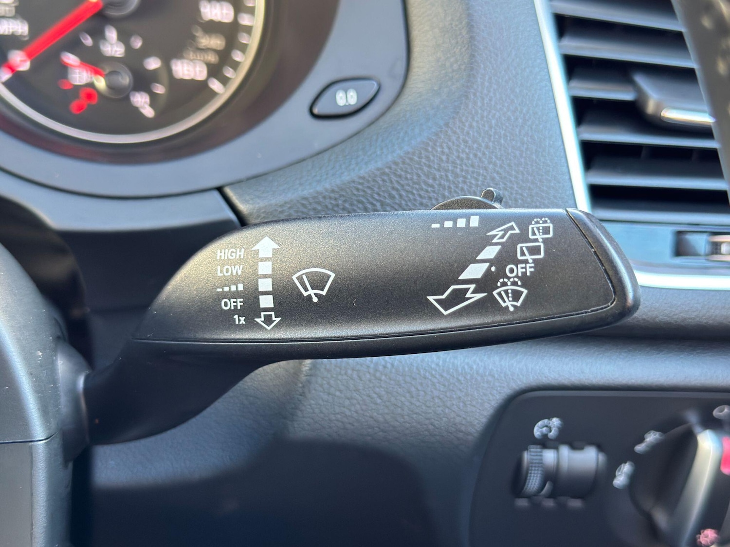 Used Audi Q3 2015 for sale - 76935891: Photo 45