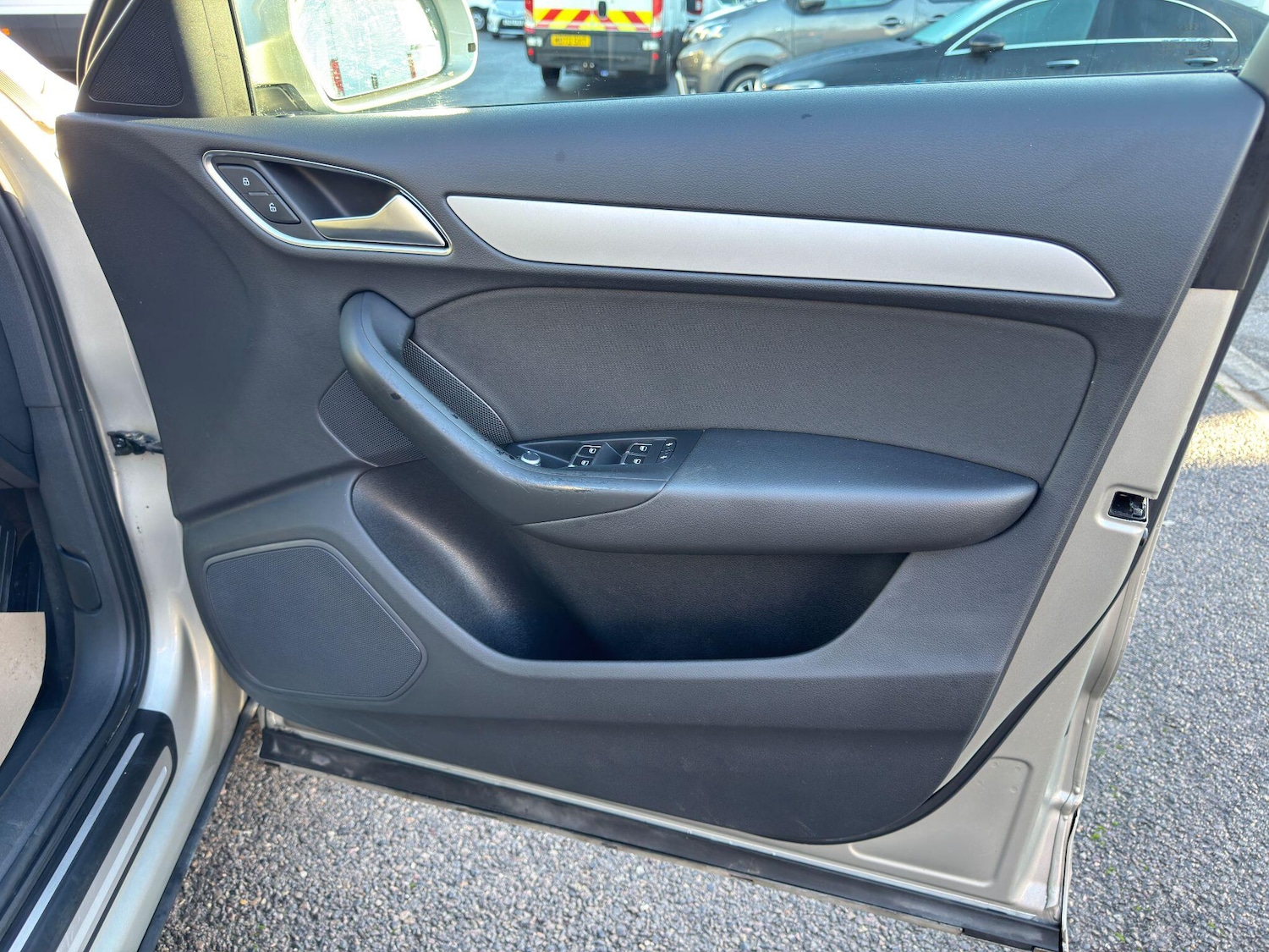 Used Audi Q3 2015 for sale - 76935891: Photo 59