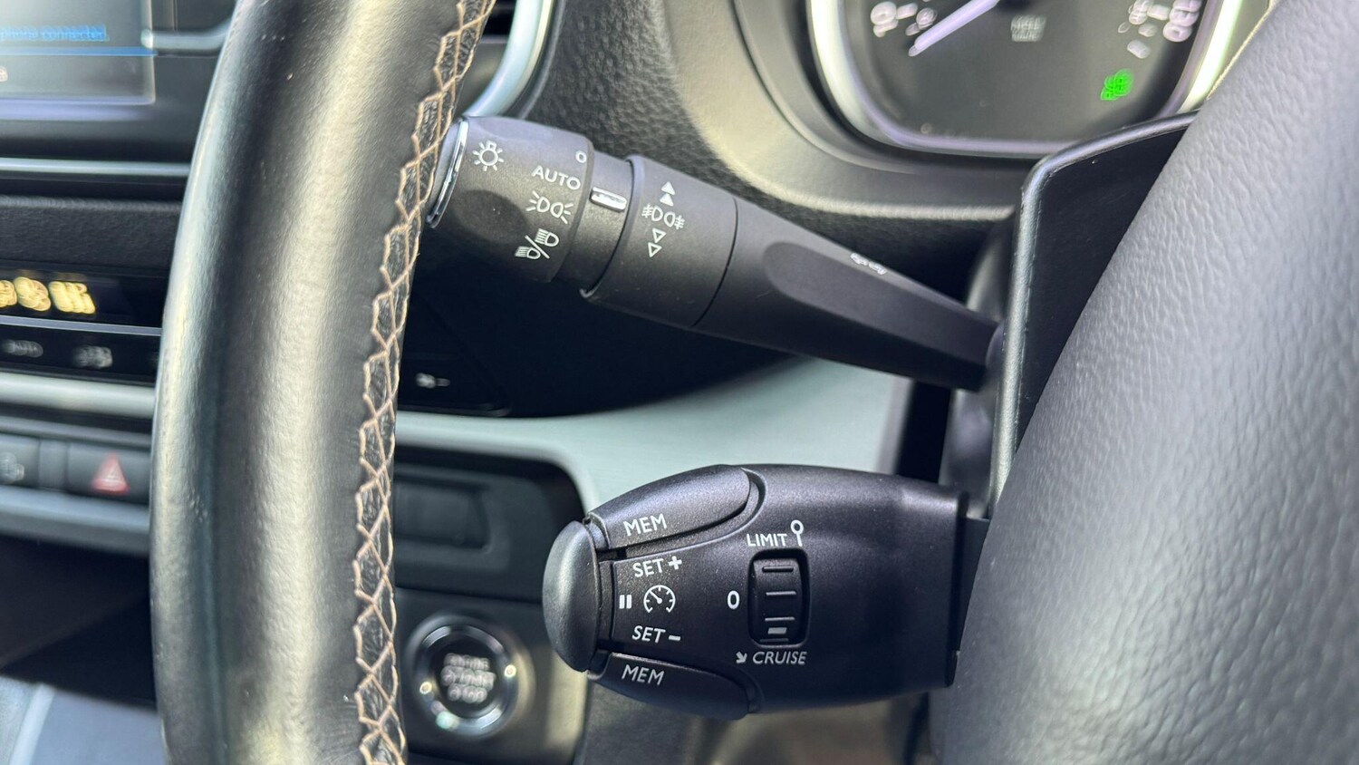 Used Peugeot Traveller 2020 for sale - 77387096: Photo 42