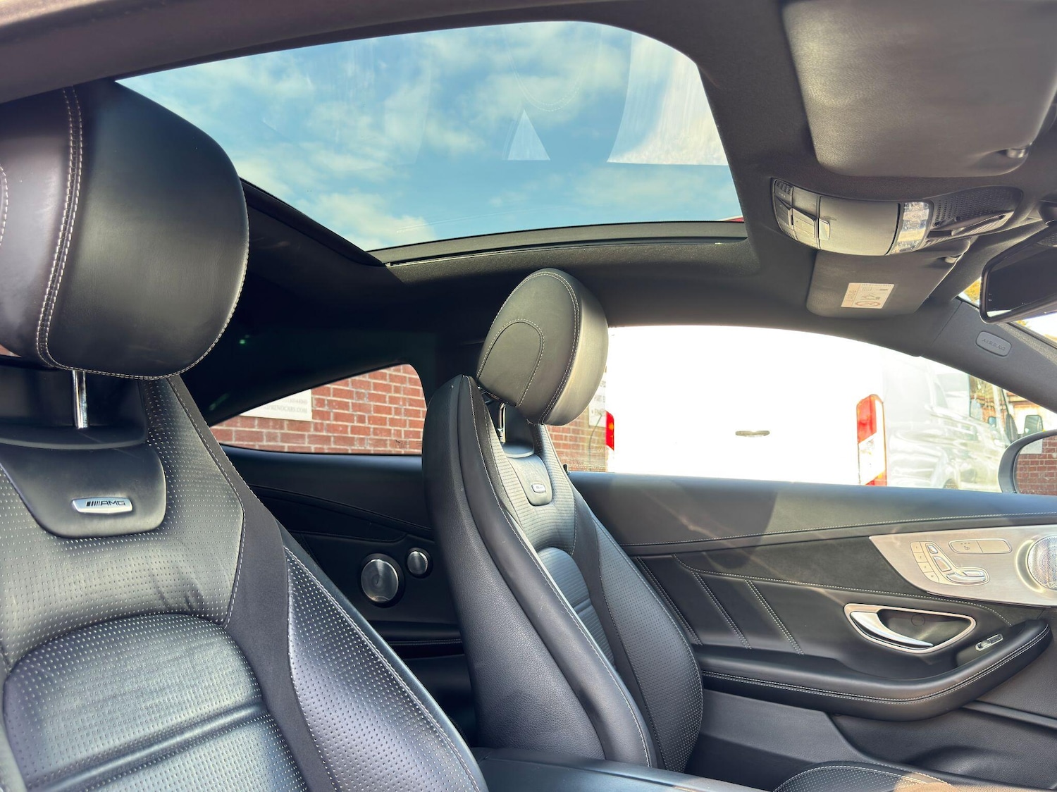 Used Mercedes-Benz C Class 2017 for sale - 76247854: Photo 2