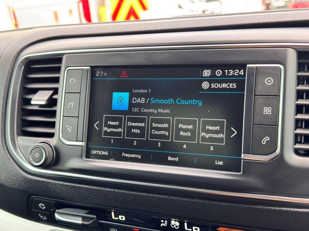 Used Peugeot Traveller 2019 for sale - 76336585: Photo 39