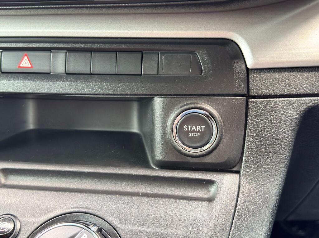 Used Peugeot Traveller 2019 for sale - 76336585: Photo 48