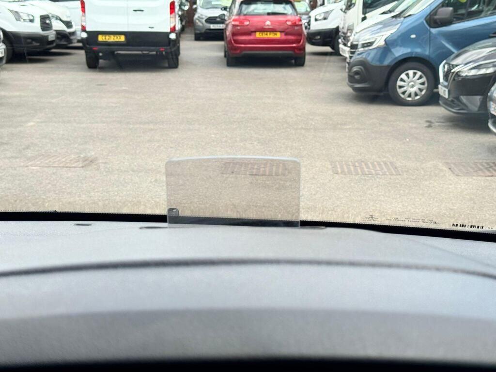 Used Peugeot Traveller 2019 for sale - 76336585: Photo 52