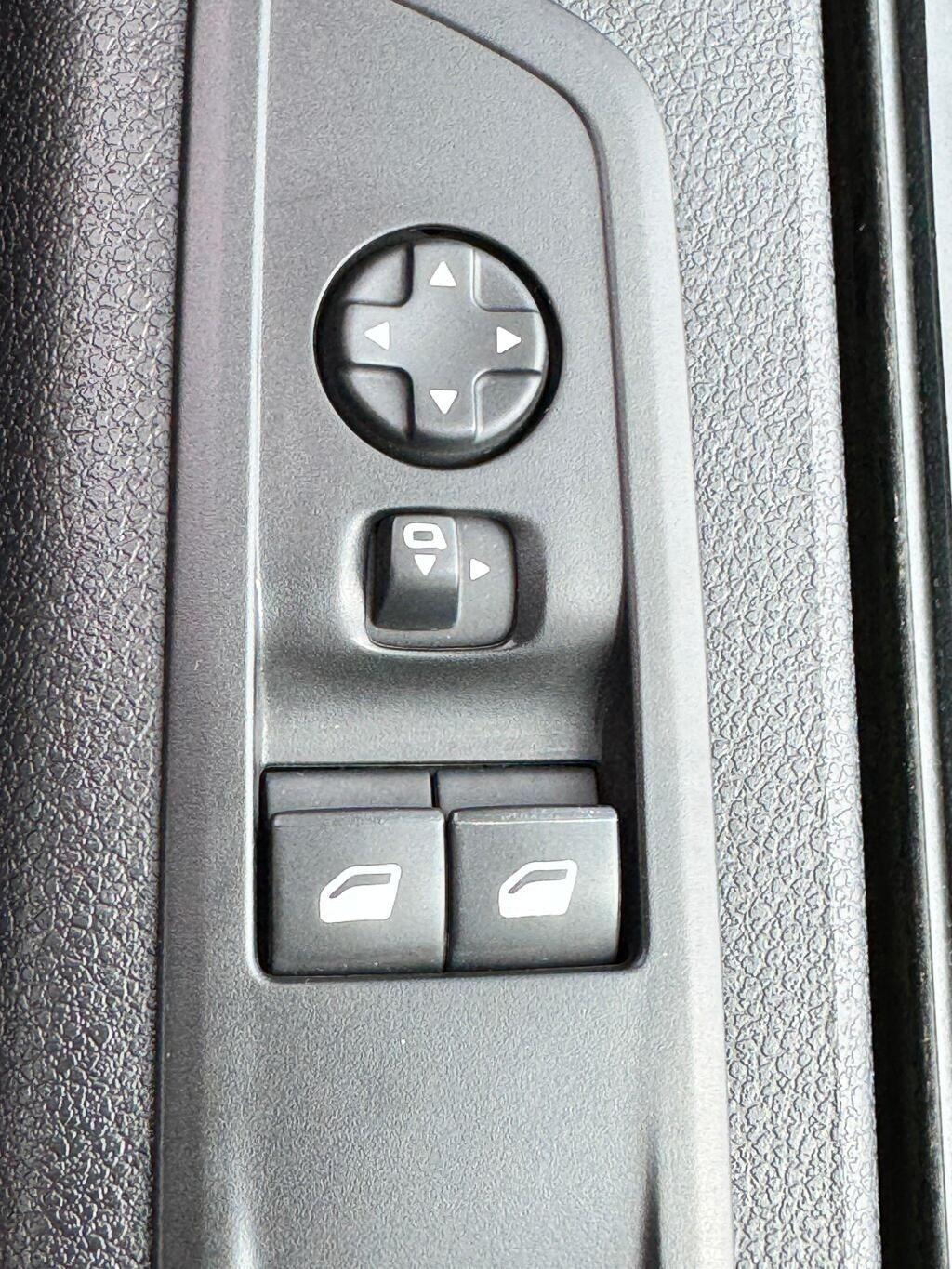 Used Peugeot Traveller 2019 for sale - 76336585: Photo 62