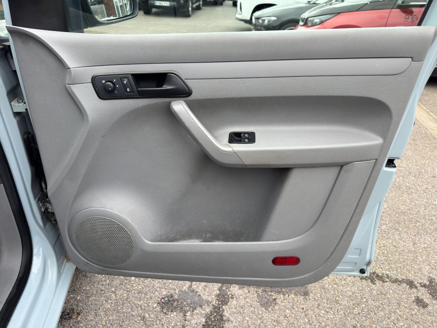 Used Volkswagen Caddy Maxi 2009 for sale - 77066841: Photo 19