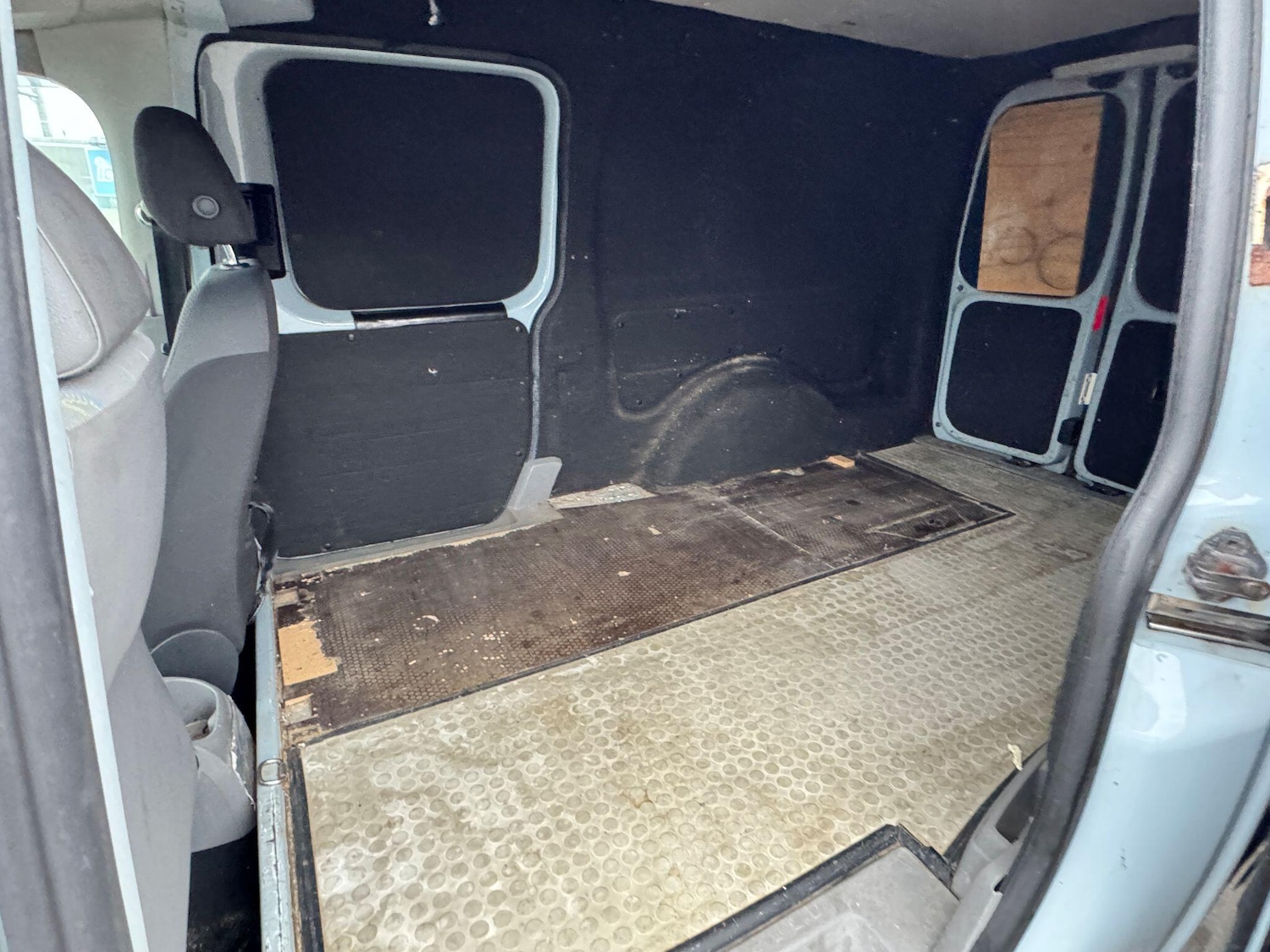 Used Volkswagen Caddy Maxi 2009 for sale - 77066841: Photo 7