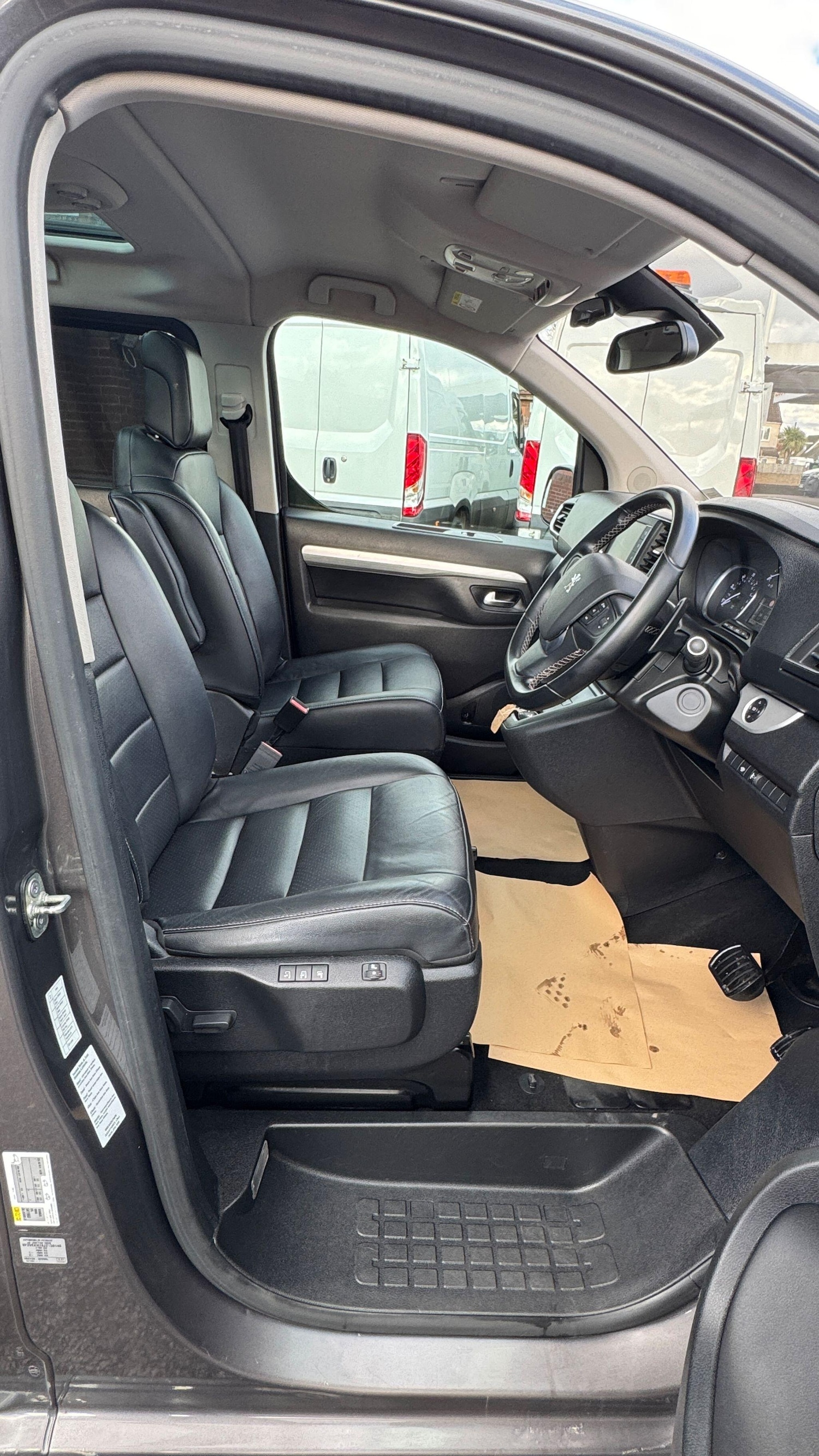 Used Peugeot Traveller for sale - 77267786: Photo 19