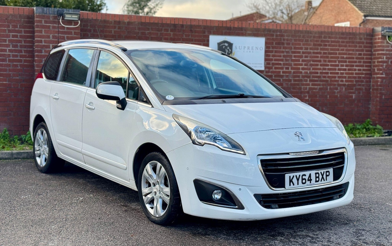 Used Peugeot 5008 2014 for sale - 76899639: Photo 1